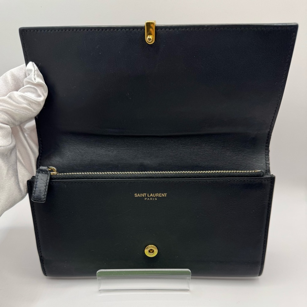 YSL Wallet - Picture 2 of 5